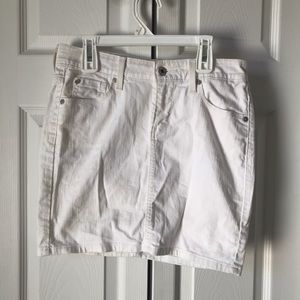 Levi’s white denim skirt